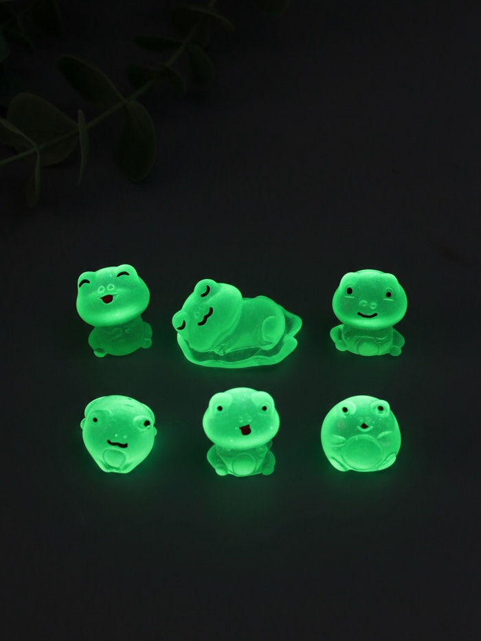Набор фигурок из эпоксидной смолы флуоресцентные «Лягушата», 6 шт., 3.2×2.5×2 см