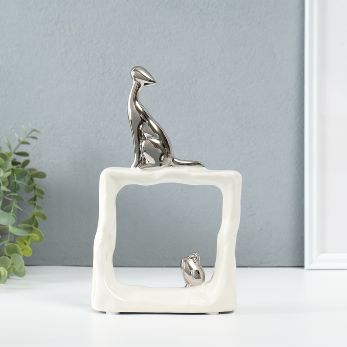 Фигурка керамика «Кошки-мышки. Квадрат», белый с серебром, 5.2×13.5×23 см