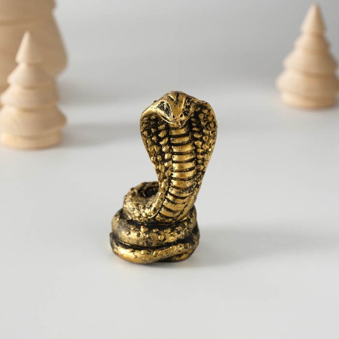 Фигурка полистоун «Кобра», чёрно-золотая, 4.3×6 см
