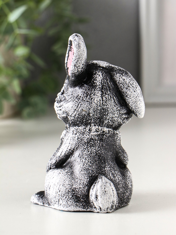 Фигурка гипс «Зайчонок с грибком», 12×8×7 см