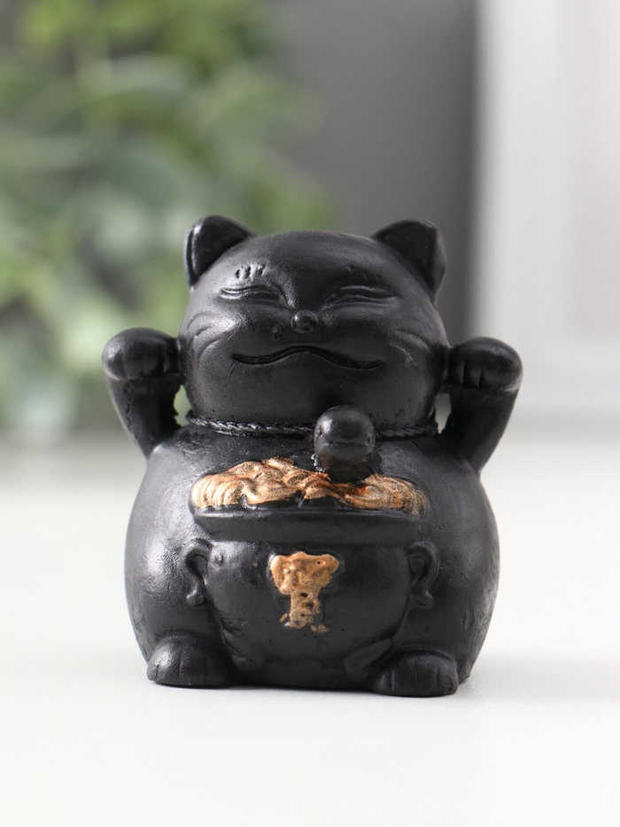 Фигурка гипс «Кот манэки-нэки», 5.5×5×5 см, чёрная