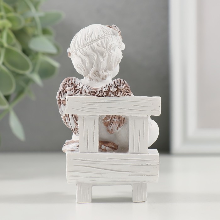 Фигурка полистоун «Милый ангелочек на скамье с сердцем», кофейный венок, 5×5×9 см