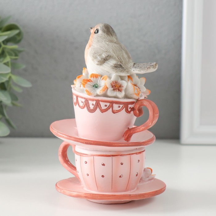 Фигурка полистоун «Снегирь сидит на чашечках, с цветами», 9×9×14 см