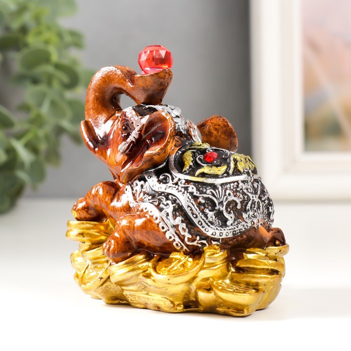 Фигурка полистоун «Слоник с рубином на монетках», 8×6.5×8.5 см