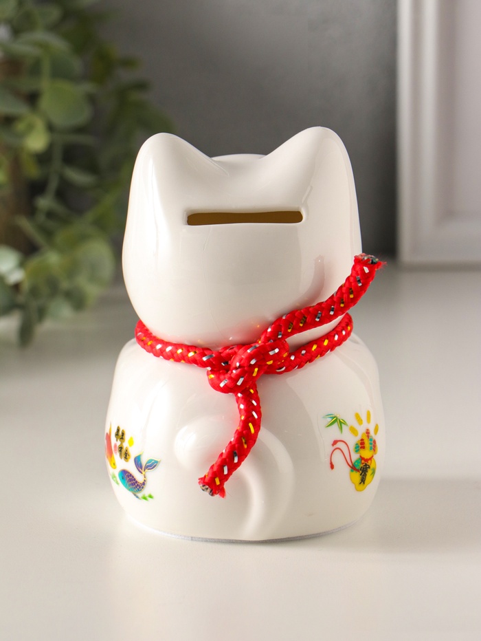 Копилка для денег «Кот Манэки-нэко с веером», керамика, 7.8×7.5×12.5 см