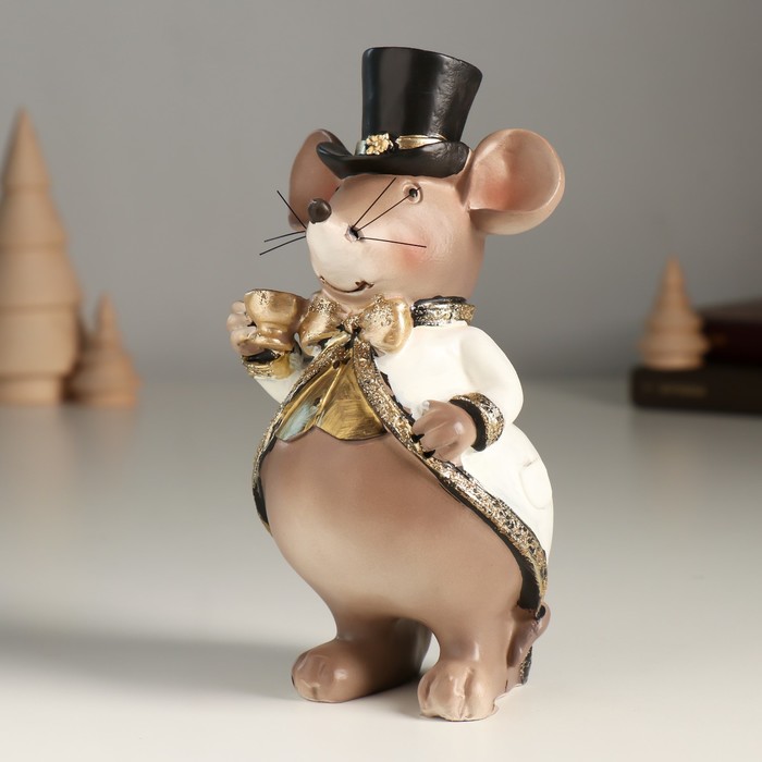 Фигурка полистоун «Мышонок в цилиндре и белом фраке», 8×8×16.5 см