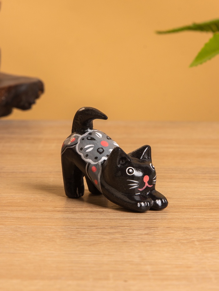 Сувенир «Потягивающийся Кот», 2.5×6×5 см, дерево, чёрный