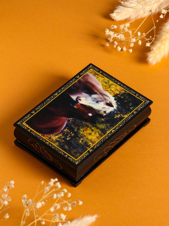 Шкатулка для украшений «Пара лошадей», 10×14 см, лаковая миниатюра