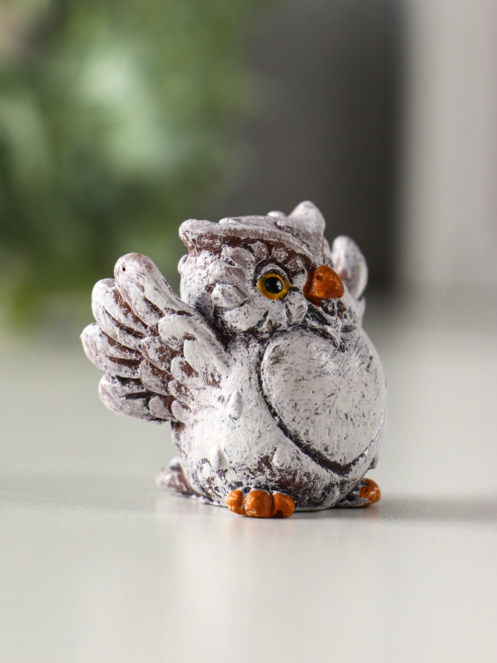 Фигурка полистоун «Филин с сердечком-пузиком», 4×4.1×3 см, МИКС