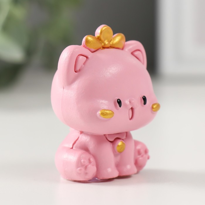 Фигурка полистоун «Кошечка с золотым колокольчиком», 2×3×5 см, МИКС
