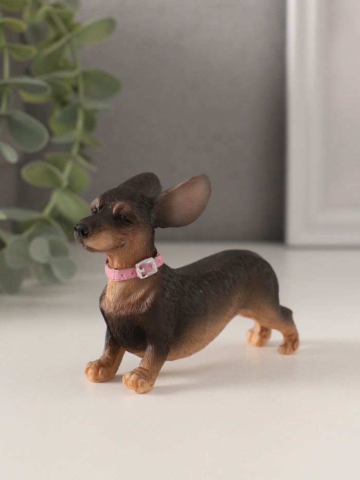 Фигурка полистоун «Такса с летящими ушами», 10×3×6.5 см