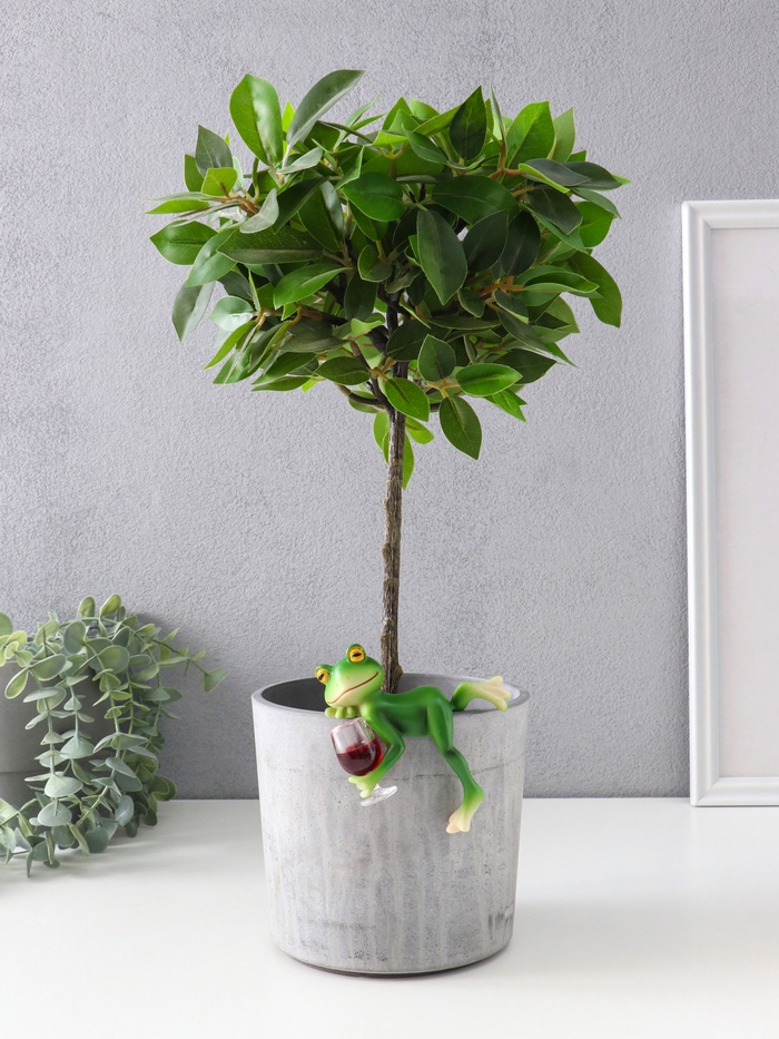 Фигурка для флорариума «Лягуха с бокалом - расслабляемся», полистоун, декор на кашпо, 9.5×4.5×7.5 см