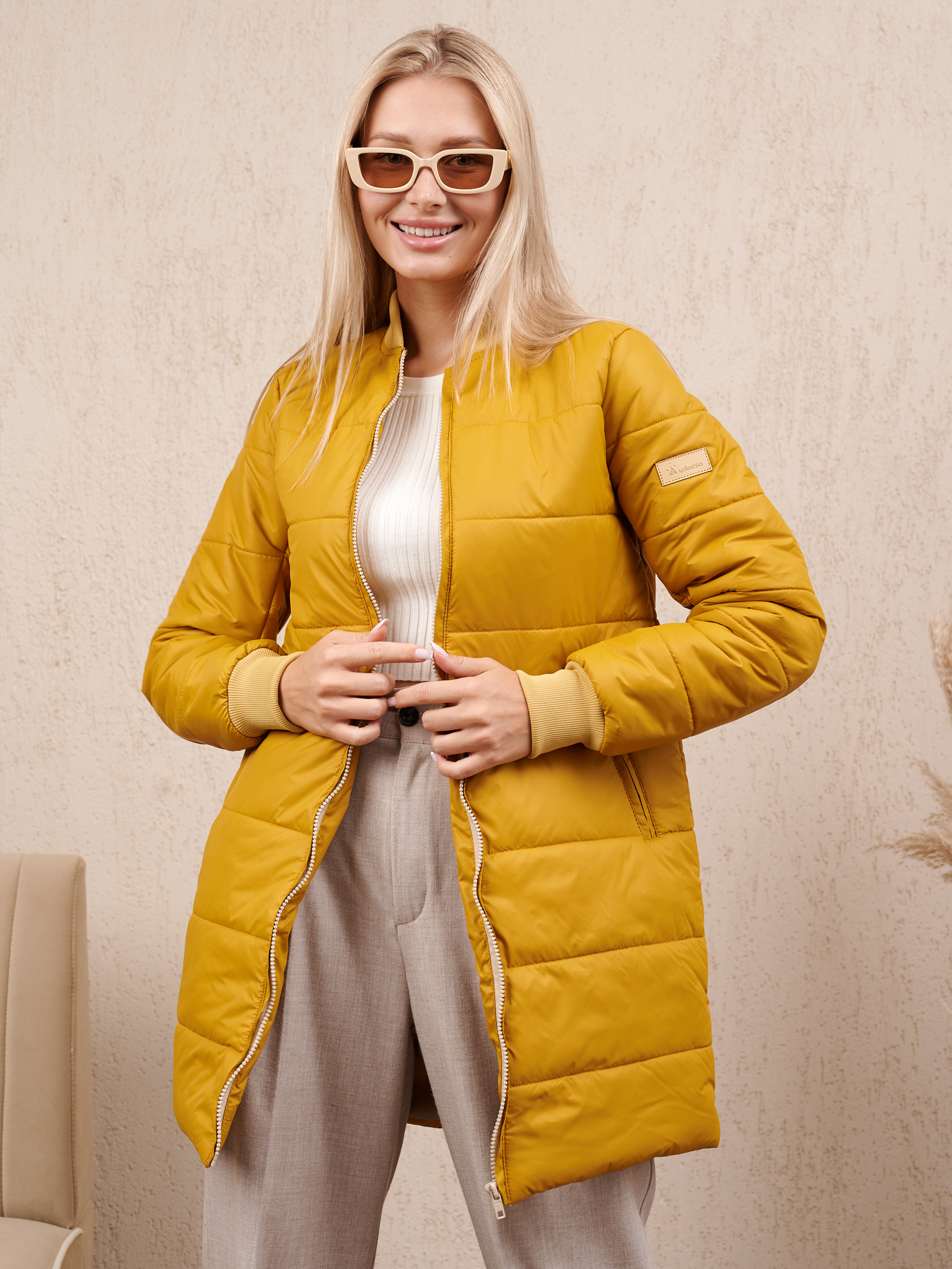 Женский бомбер