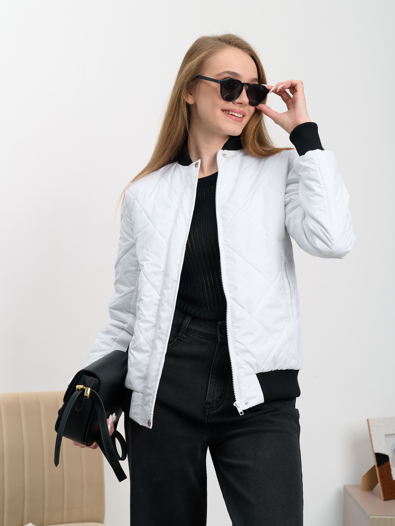 Женский бомбер