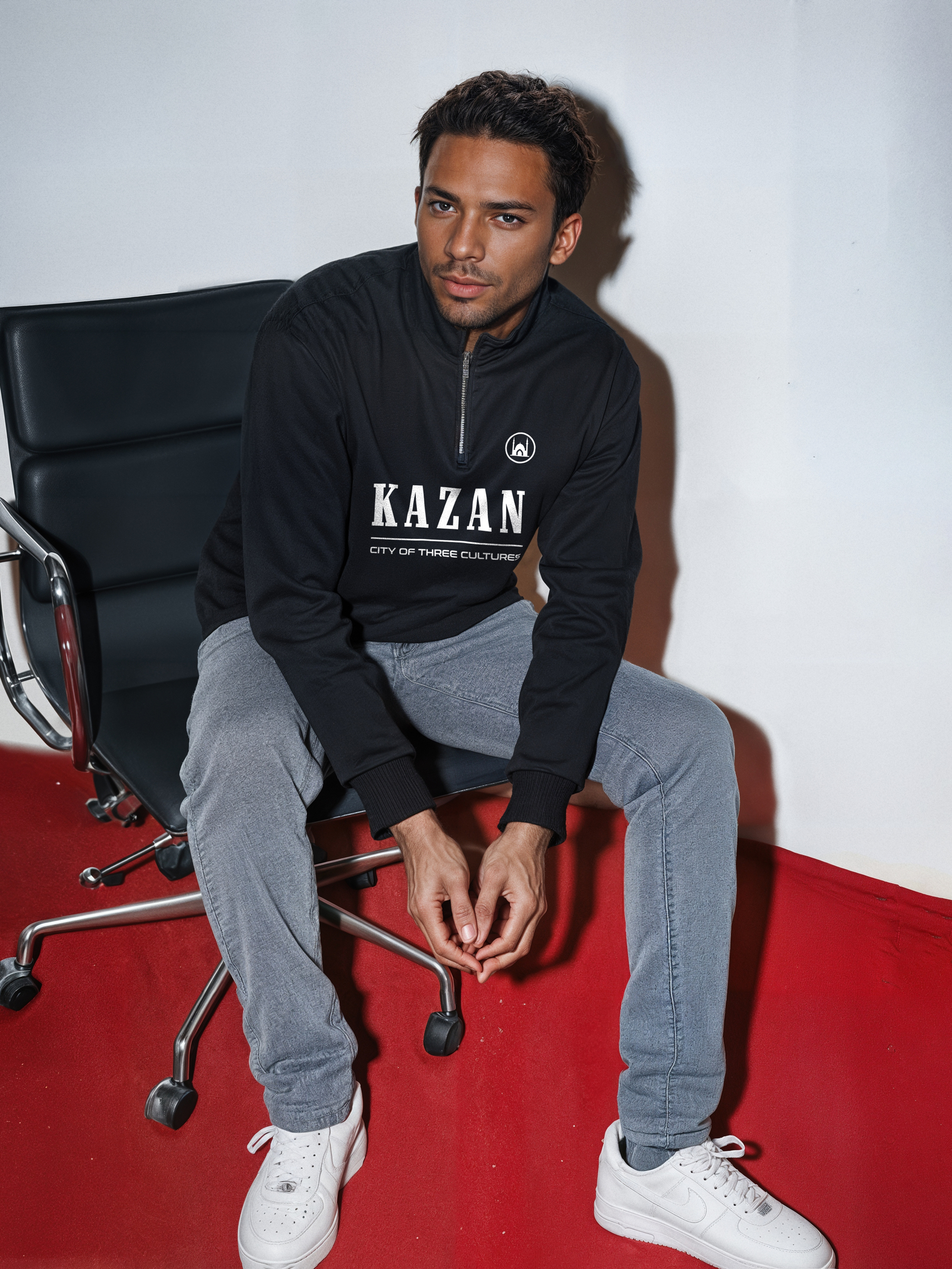 Толстовка мужская с зип-воротником