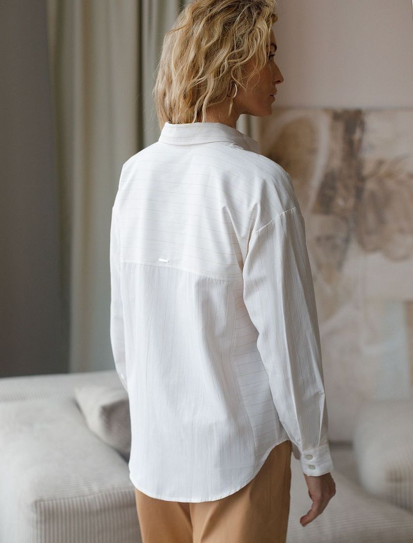 Блузка свободного силуэта в тонкую полоску из эластичного хлопка с добавлением льна