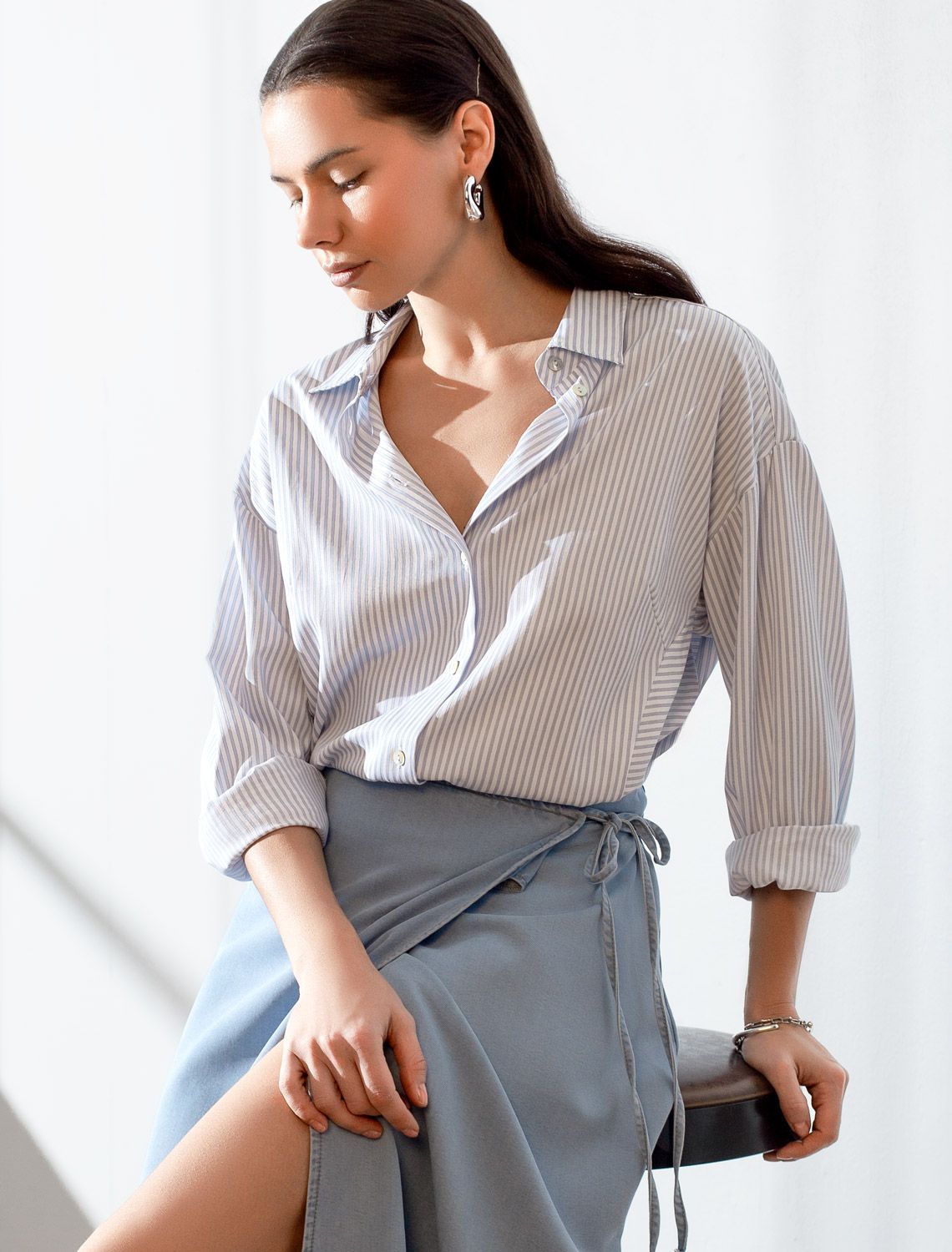 Блузка свободного силуэта в тонкую полоску из эластичного хлопка