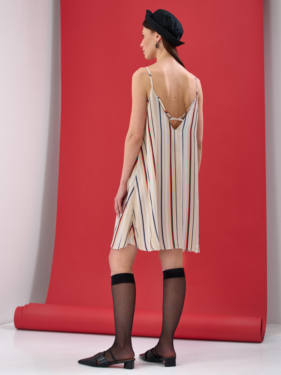 Платье-трапеция с открытоой спиной OD-631-4