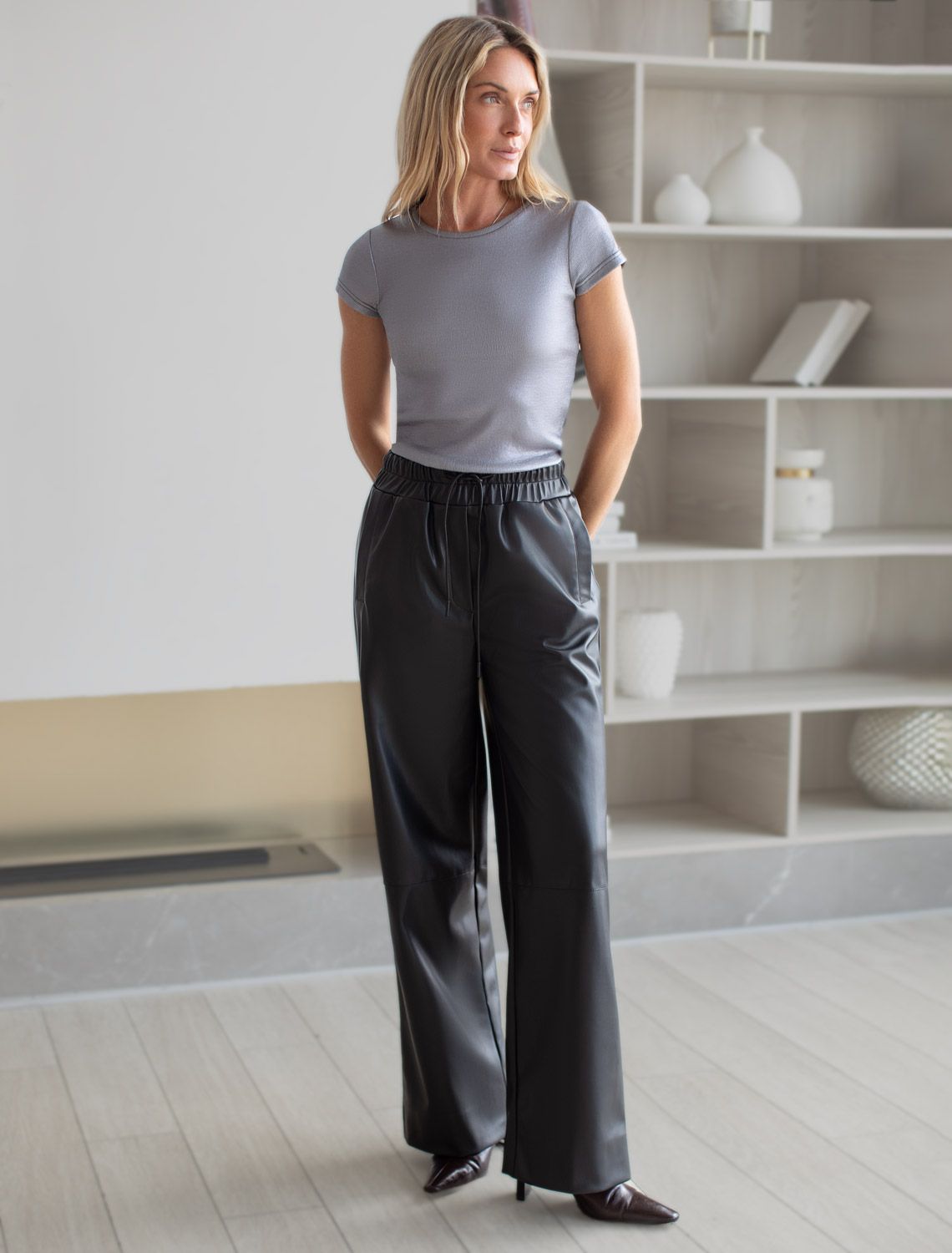 Футболка из хлопка с эластаном в рубчик с матовым металлическим покрытием