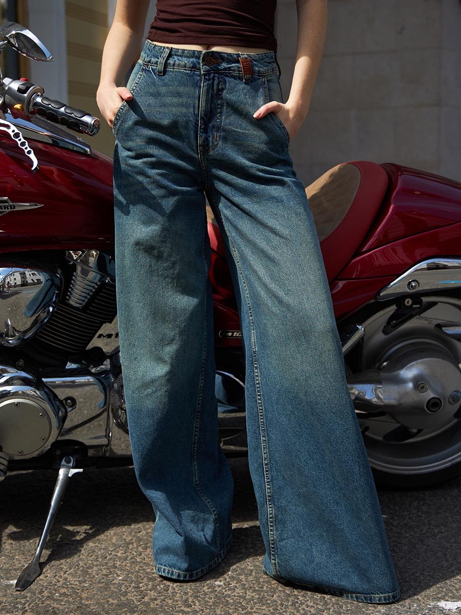 Женские джинсы