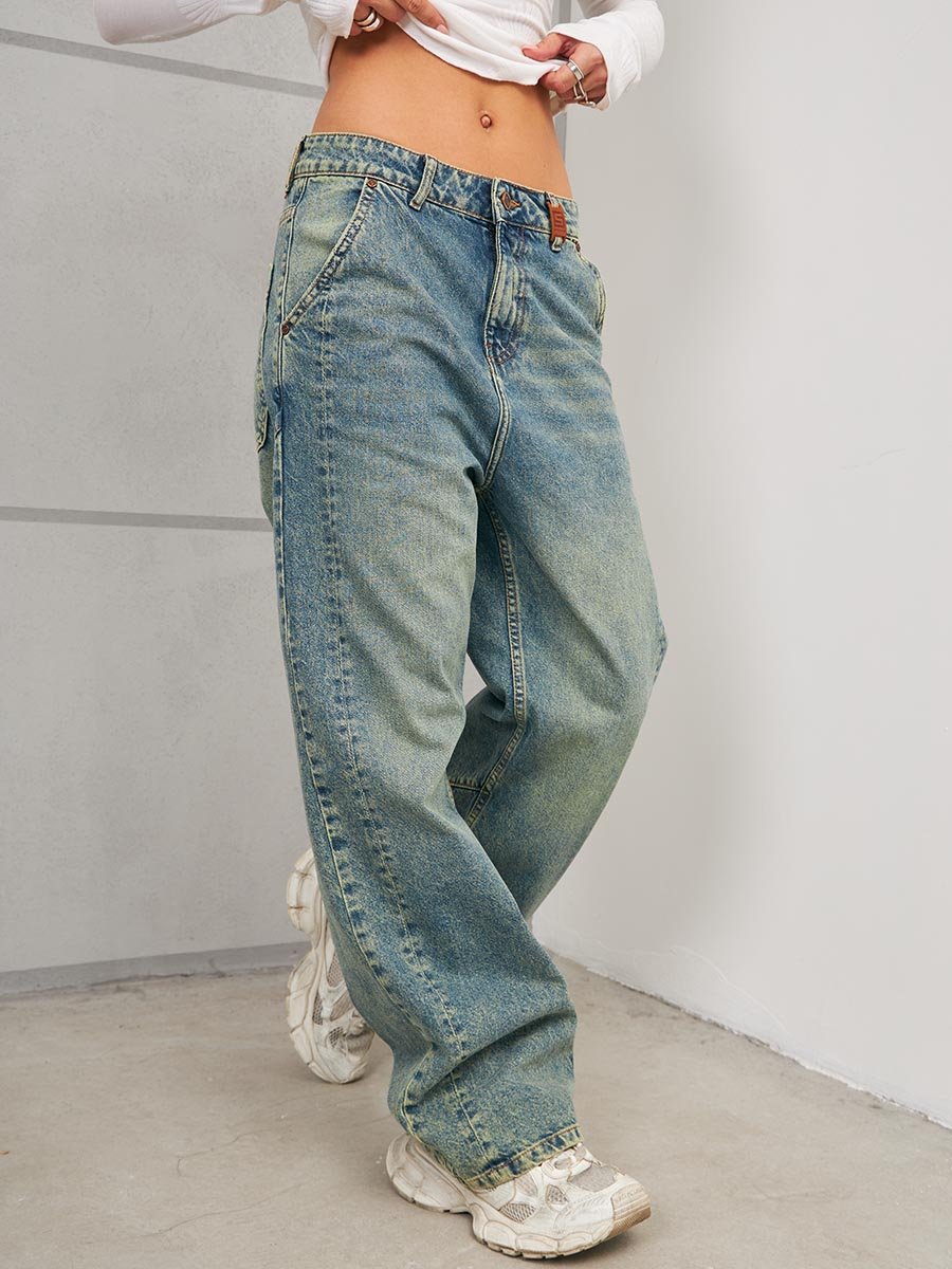 Женские джинсы