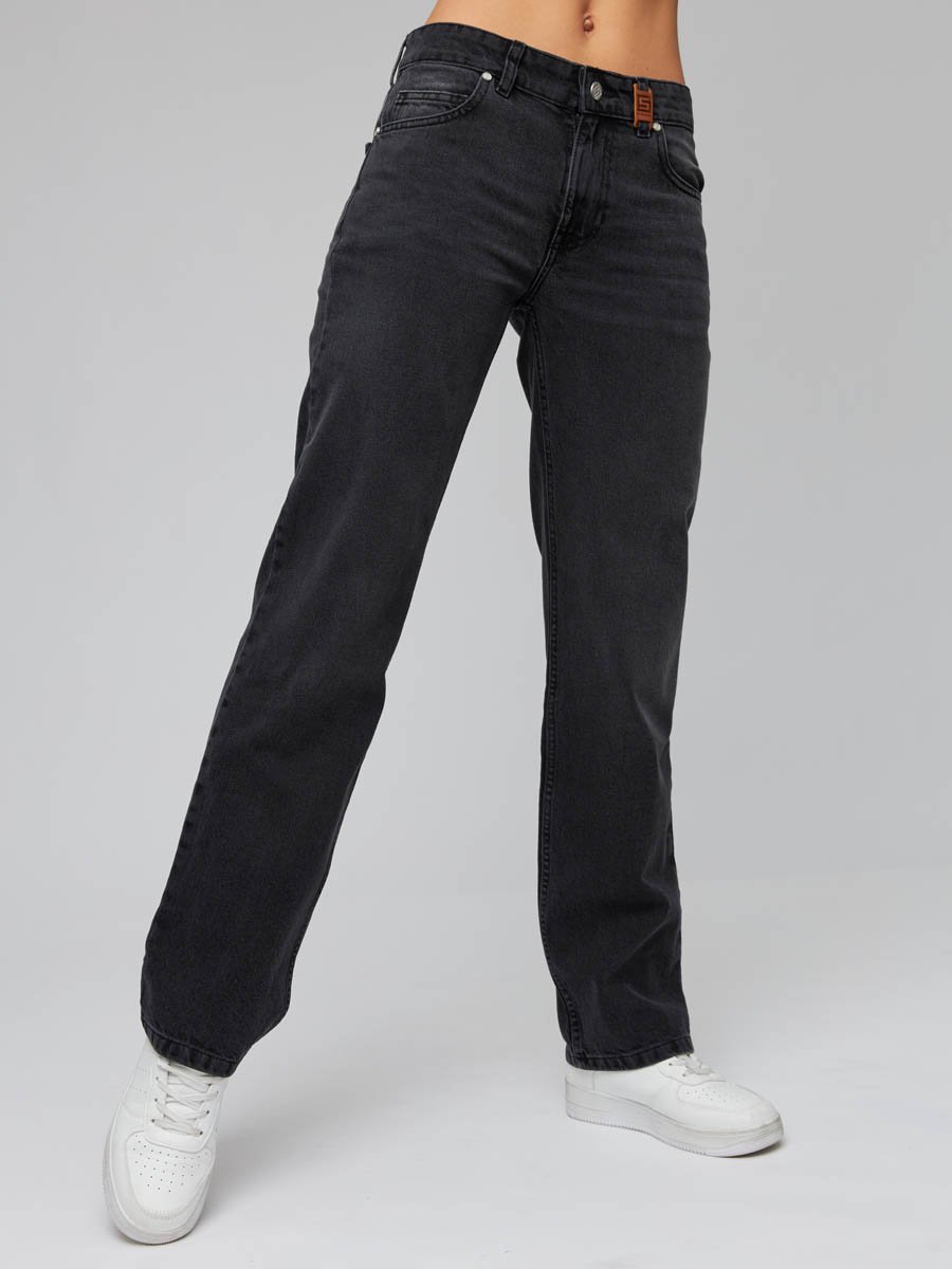 Женские джинсы