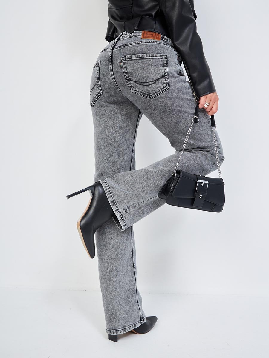 Женские джинсы