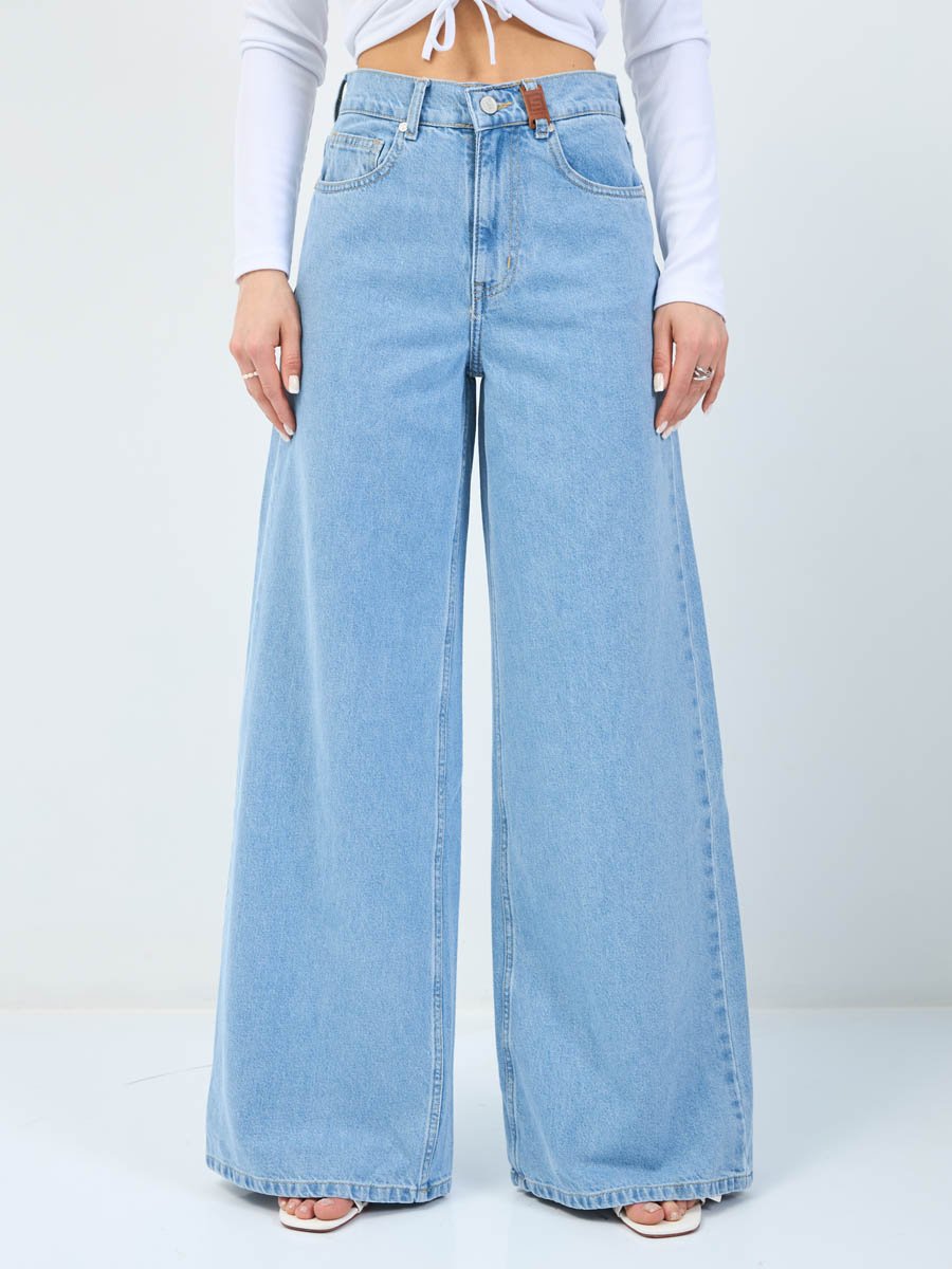 Женские джинсы