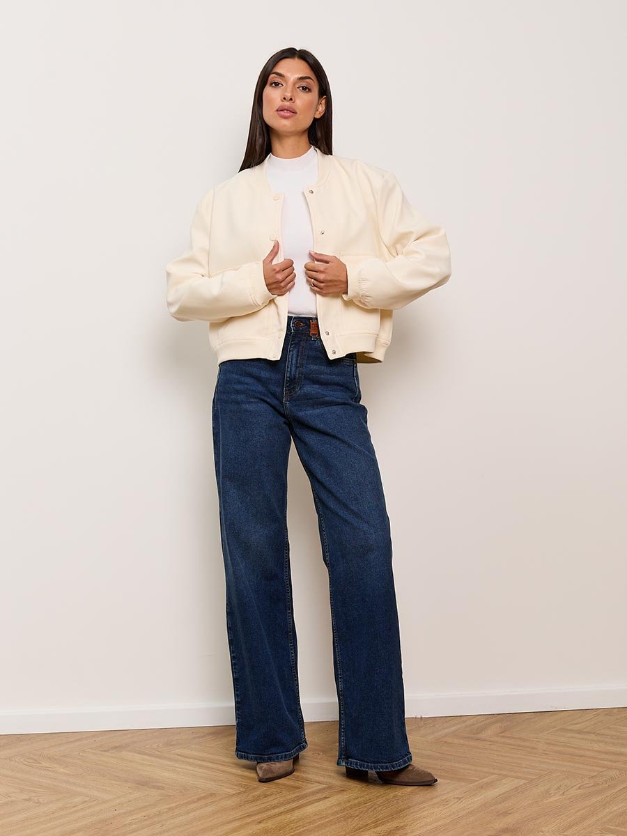 Женские джинсы