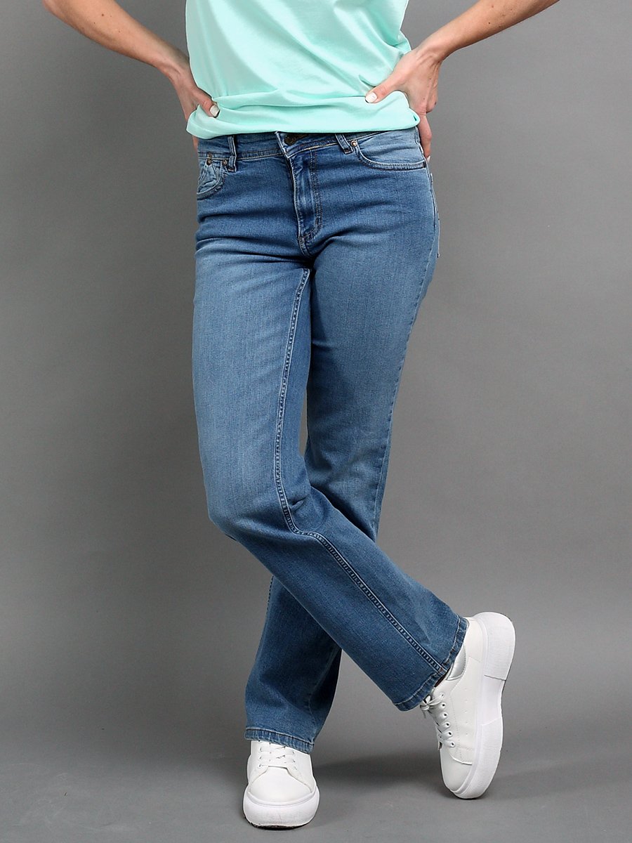 Женские джинсы