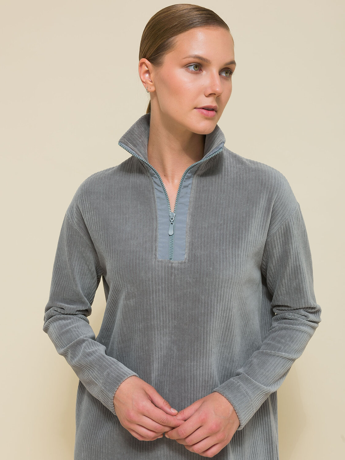 ст. цена2598руб.! PELICAN Платье DFDQ6930Серый