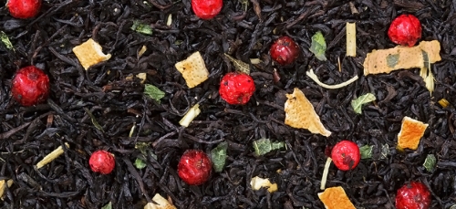 Чай для холодной погоды                 Черный индийский чай с ягодами и листьями смородины, цедрой лимона, эхинацеей, зверобоем и бодрящим ароматом меда с лимоном
