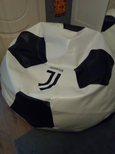 Кресло-мяч c вышивкой ЮвентусJPG