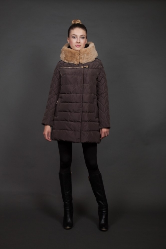 Куртка женская зимняя 16727 шоколад натуральный мех